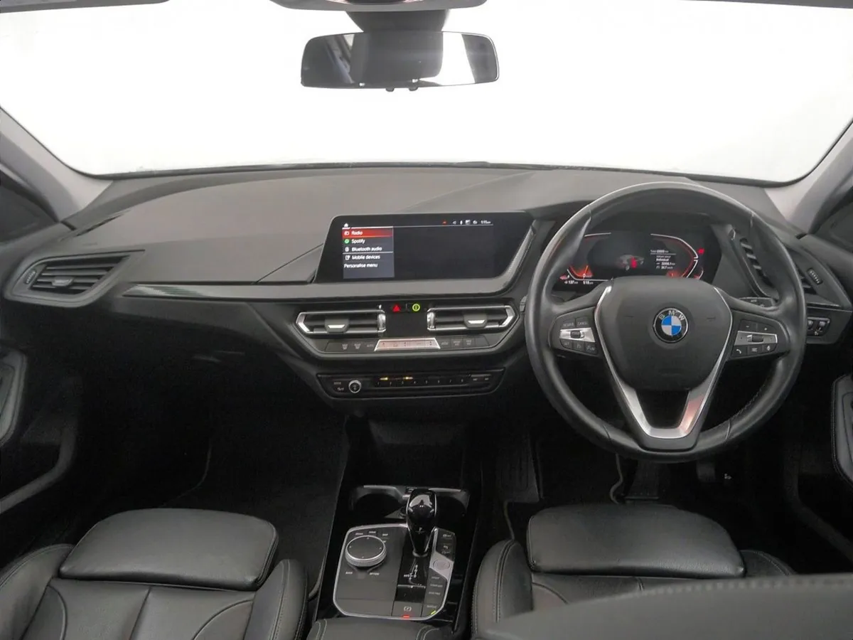 BMW 1 Series 118i Sport - Image 4