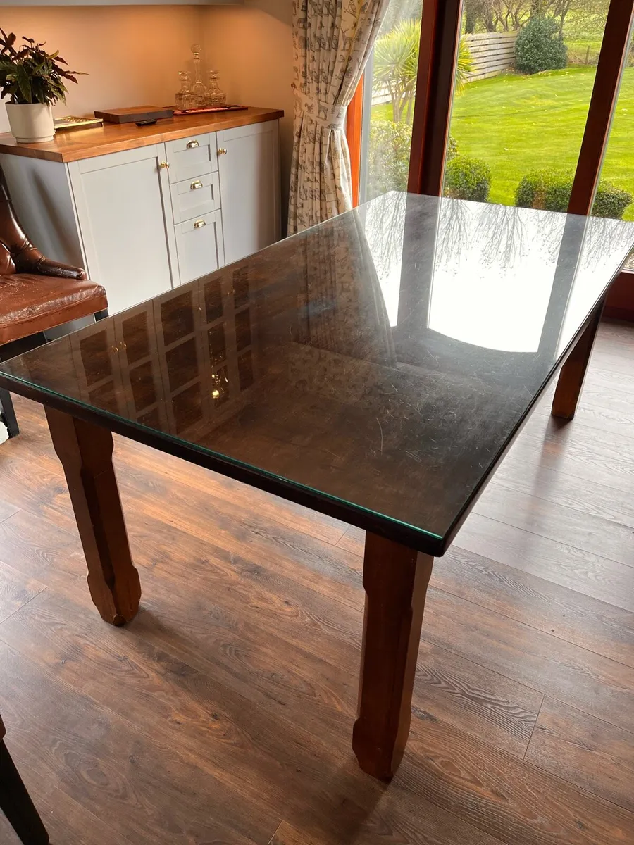 Kitchen Table - Image 1