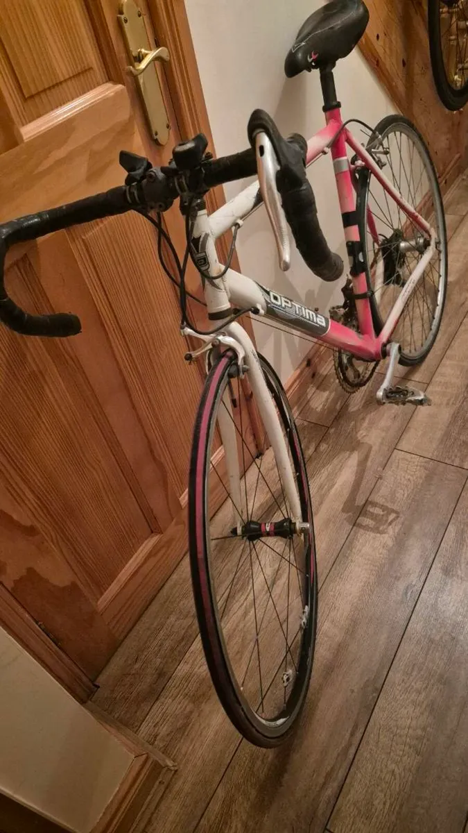 Road bike classic bicycle - Image 1