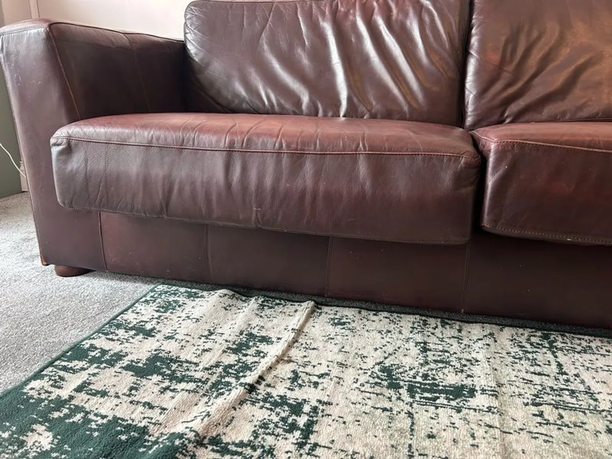 Leather couch - Image 4