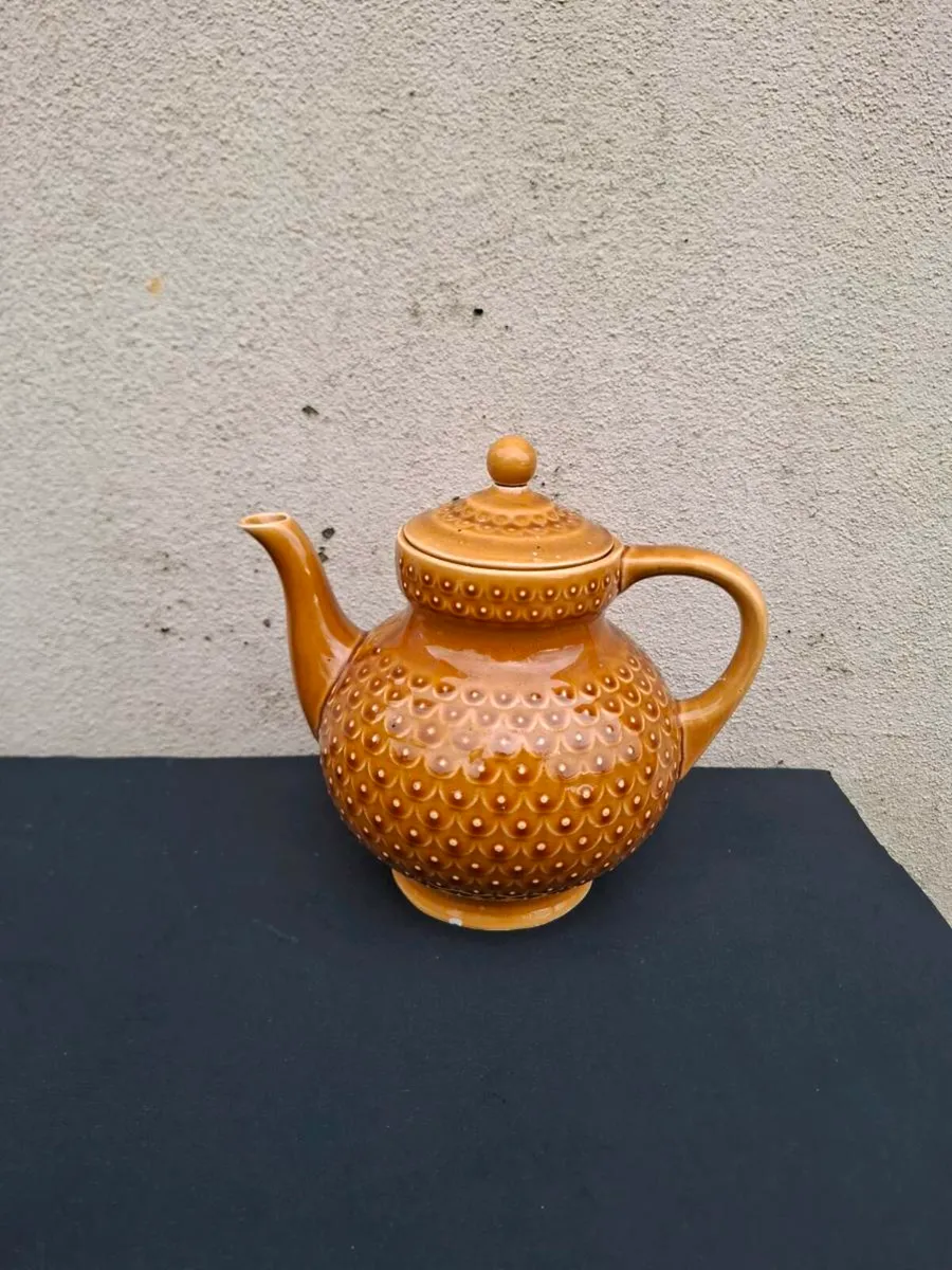 Brown tea pot postage possible - Image 1