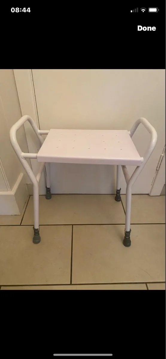 Murray’s Shower Seat - Image 1