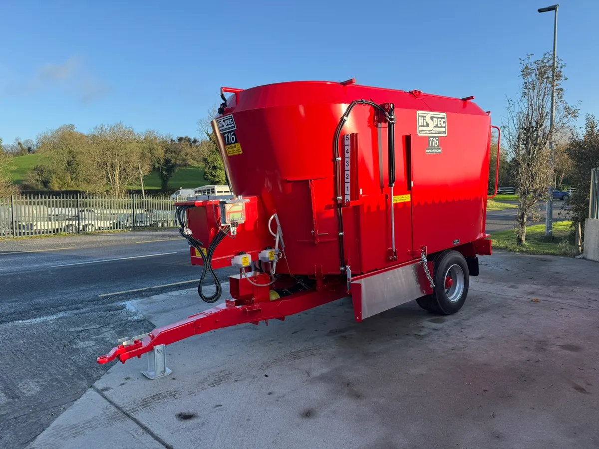 *** HI SPEC T16 TWIN TUB FEEDER *** - Image 1