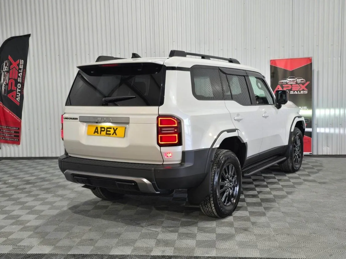 Toyota Landcruiser 2.8 Diesel 7 Seater - Image 3