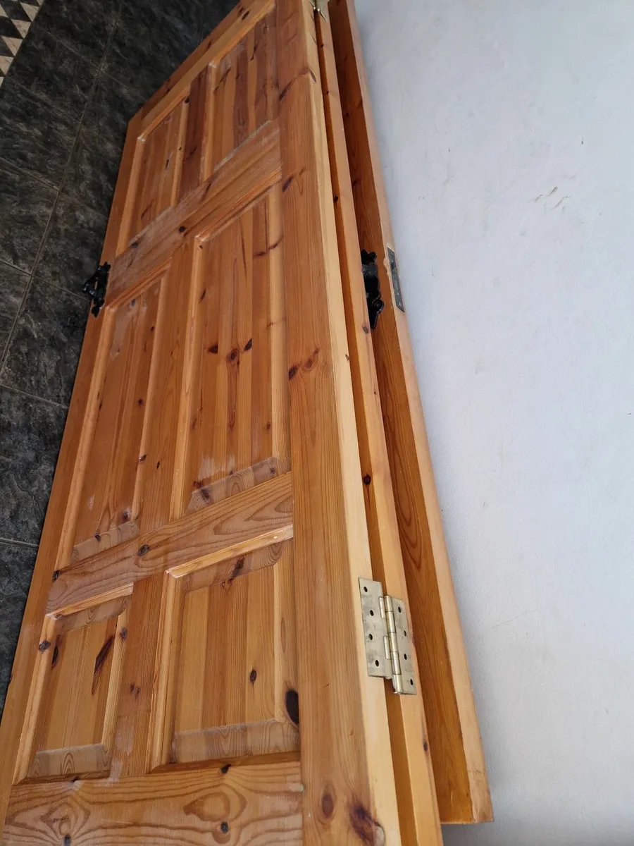 Solid Pine doors - Image 1