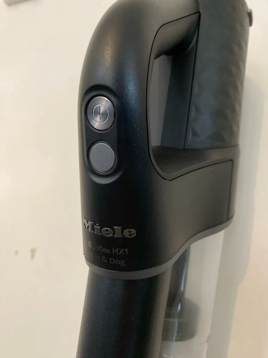 Miele cordless Hoover - Image 3