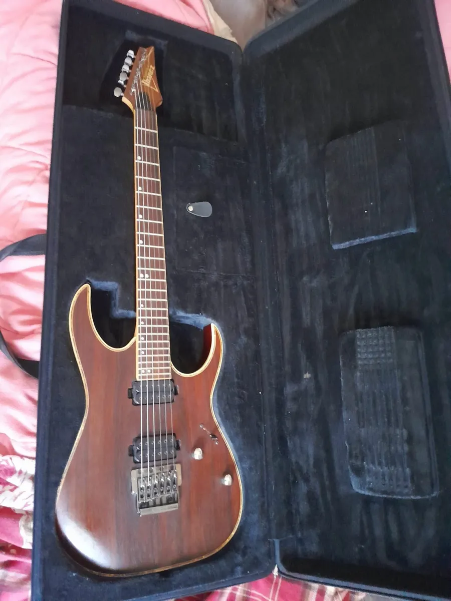 Ibanez rg721 guitar wth. Case humbuckers, - Image 1