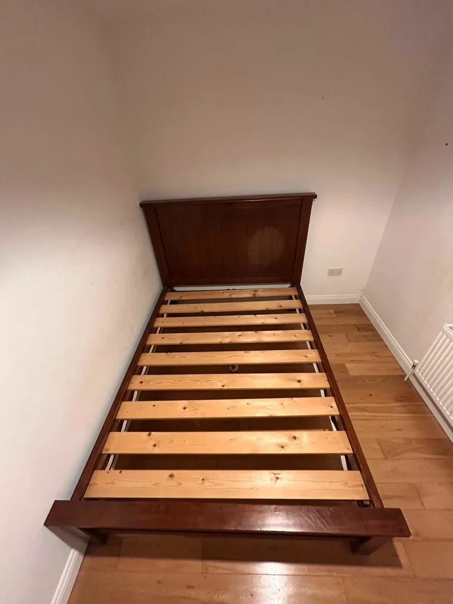 Double Bed. Wood. - Image 2