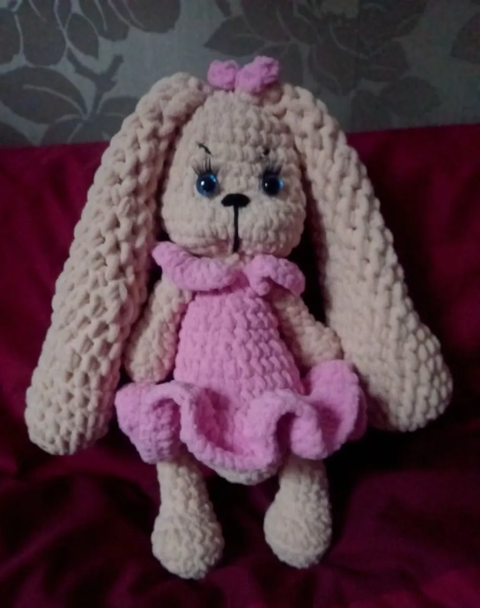 Crochet bunny with pink dress - Image 1