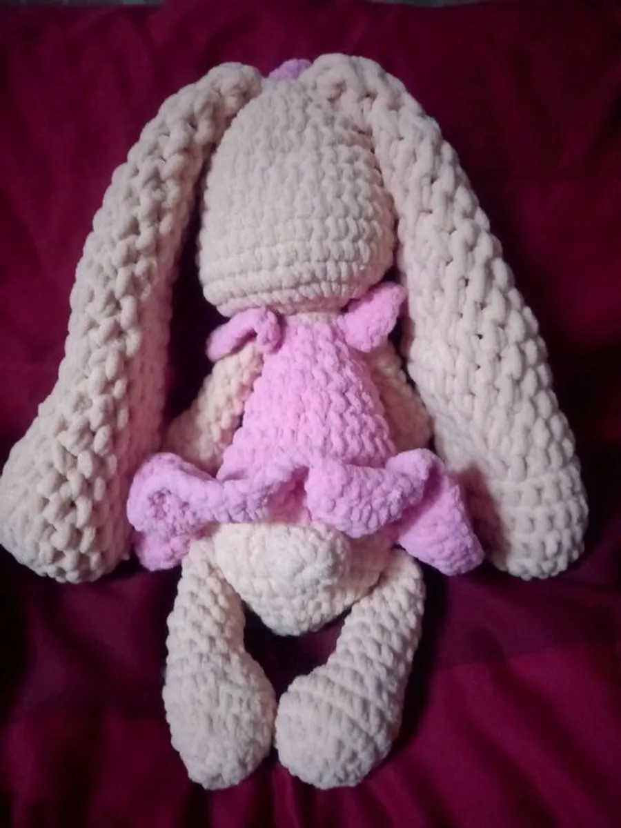 Crochet bunny with pink dress - Image 4