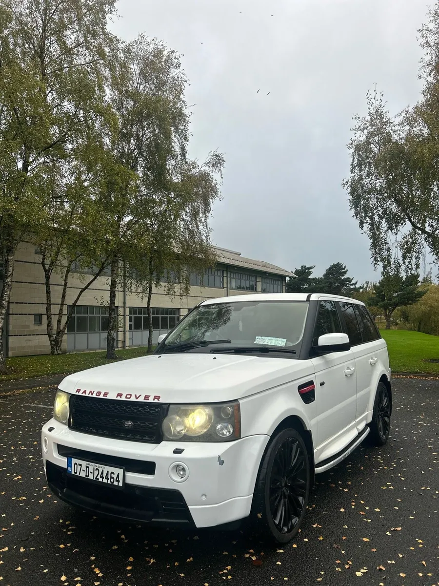 Range Rover HSE SPORT - Image 1