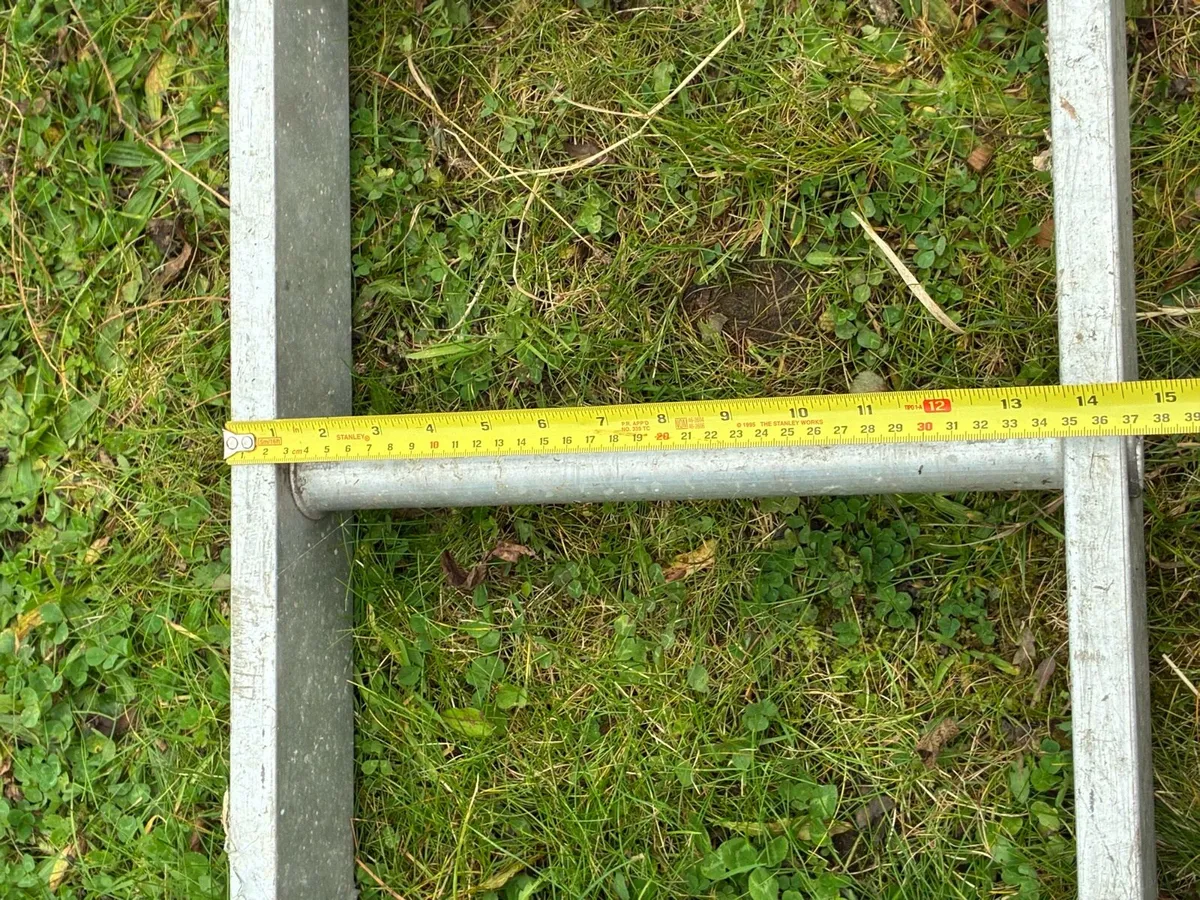 12.75 ft Aluminium ladder - Image 3