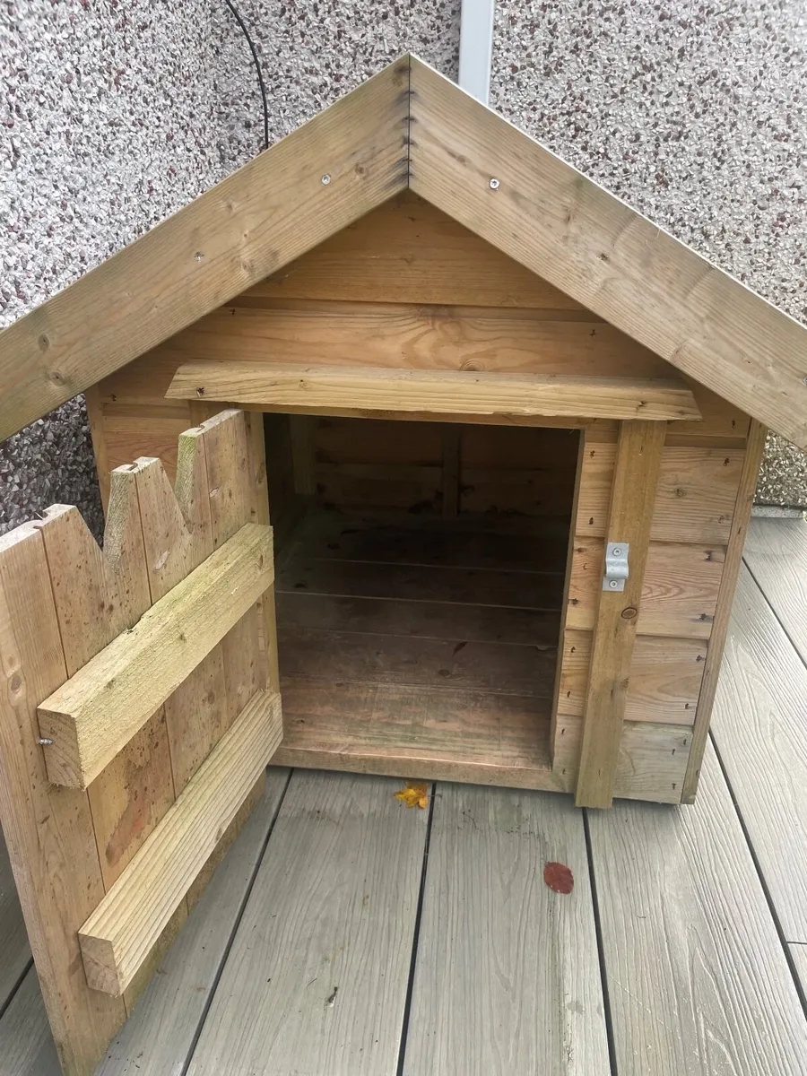 Dog kennel - Image 1