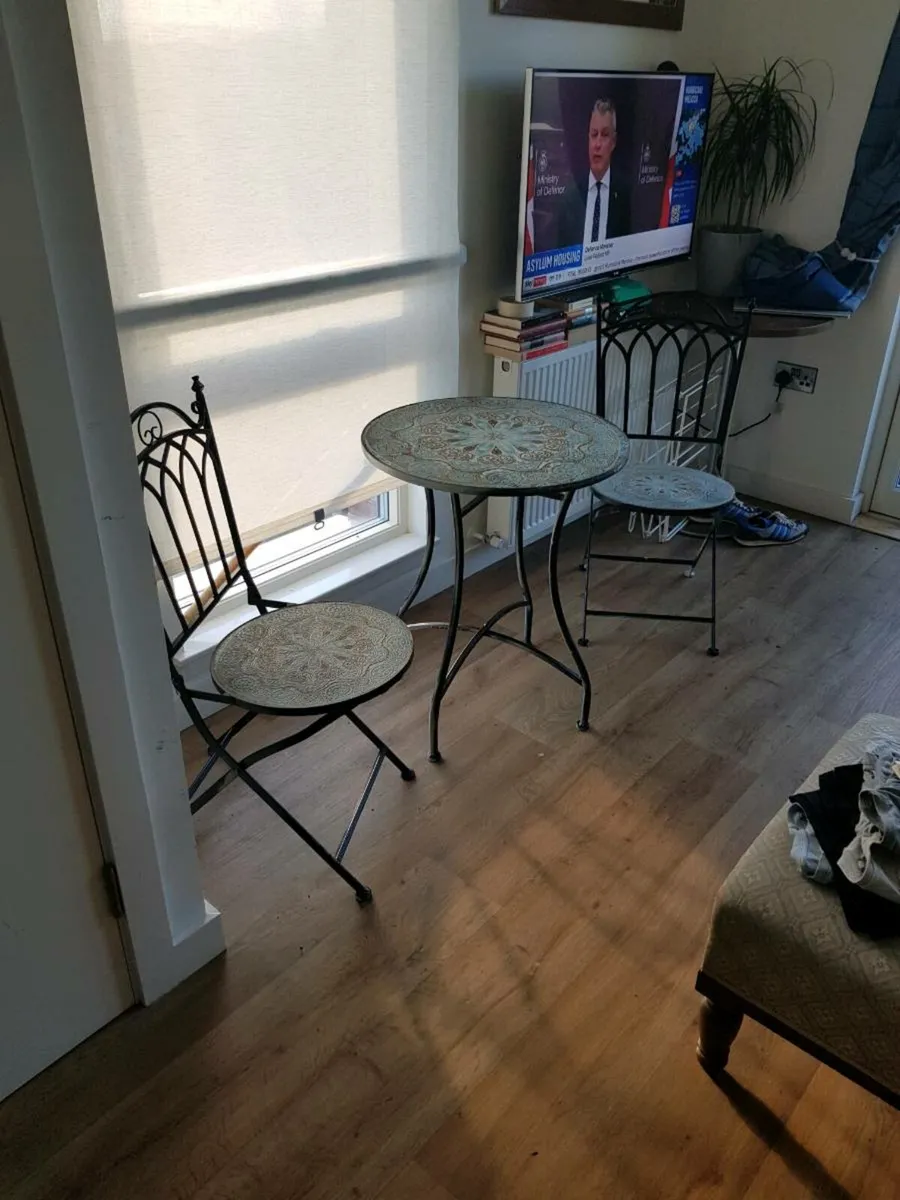 Garden table and chairs - Image 2