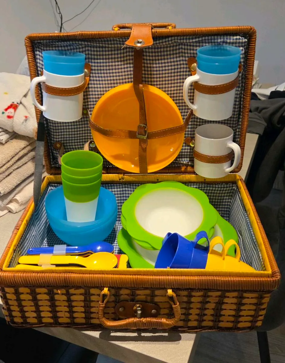 Wicker Picnic Basket - Image 1