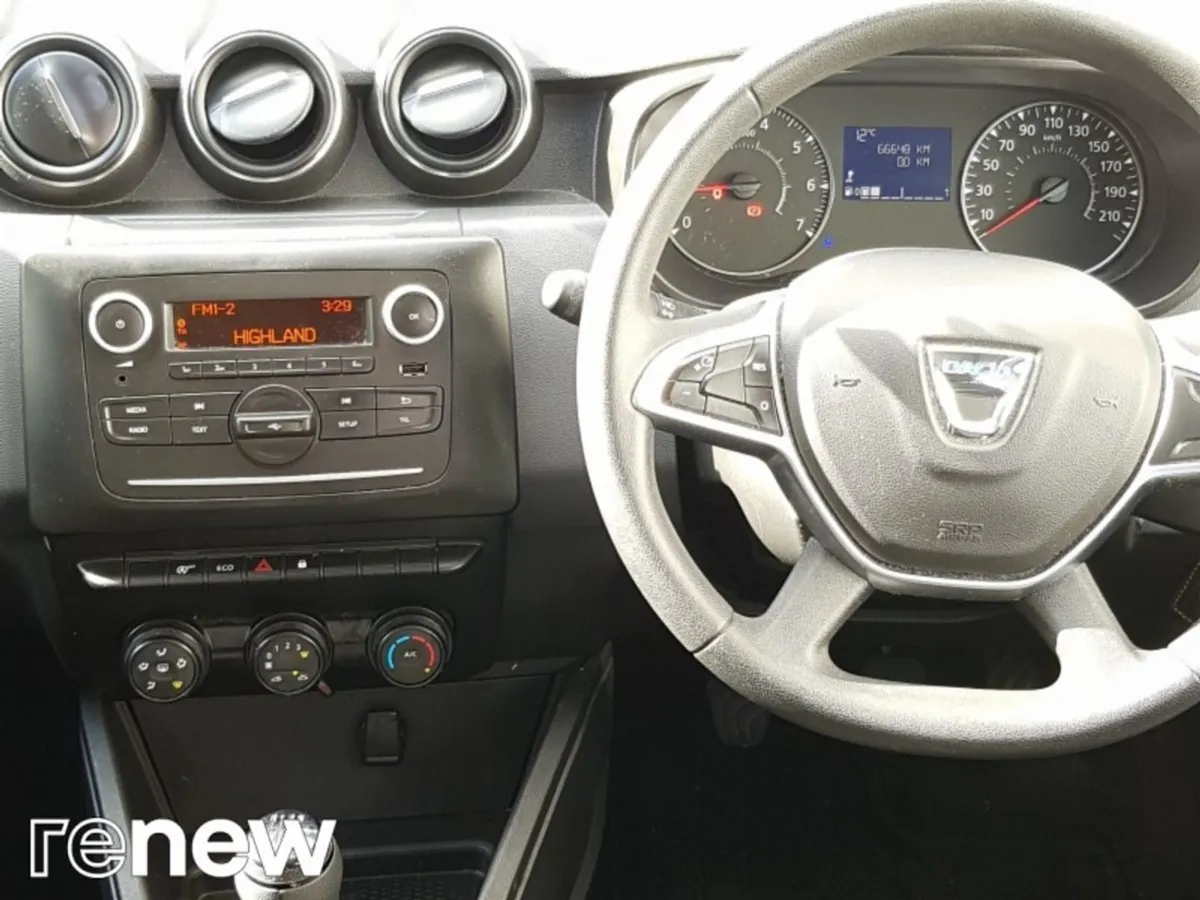 Dacia Duster Blue dCi 115 Essential Low KMS Finan - Image 2