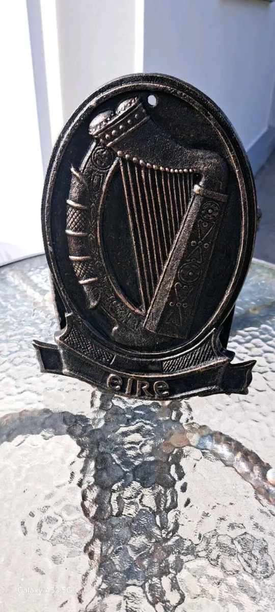 Eire harp cast iron sign