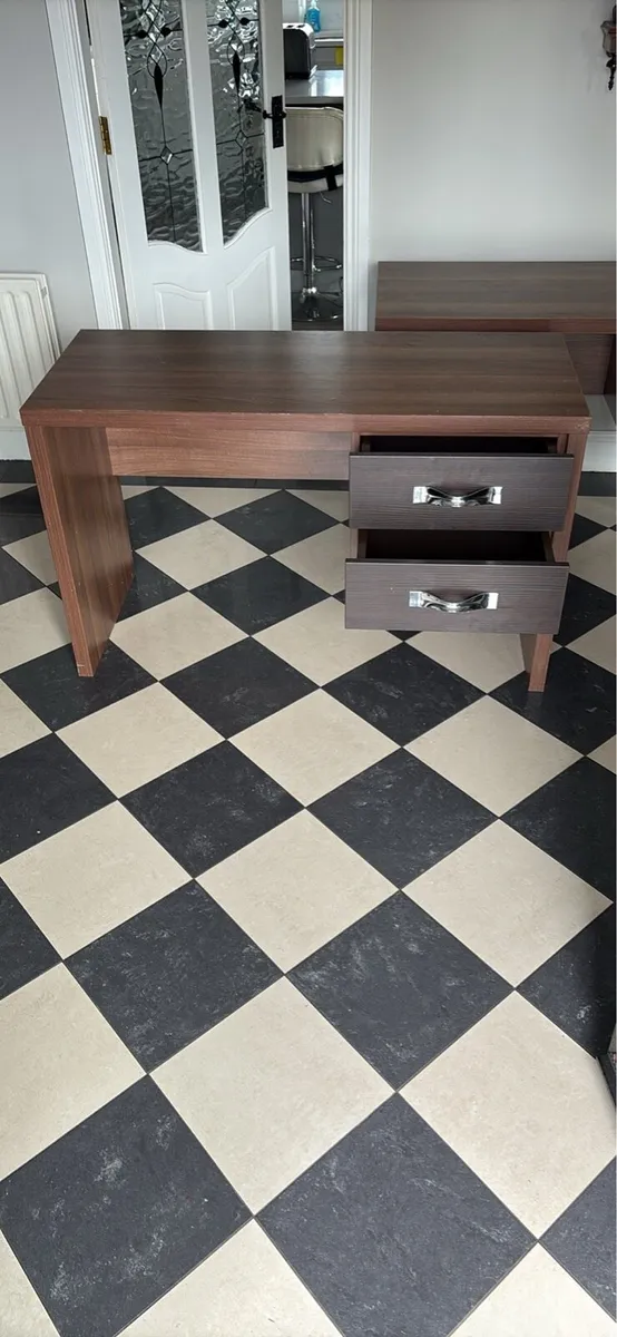 Timber desks - Image 2