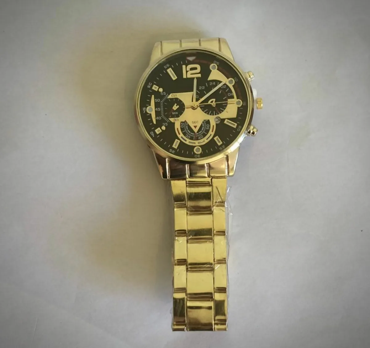 Luxury Gold Men’s Quartz Watch - New & Unused - Image 2