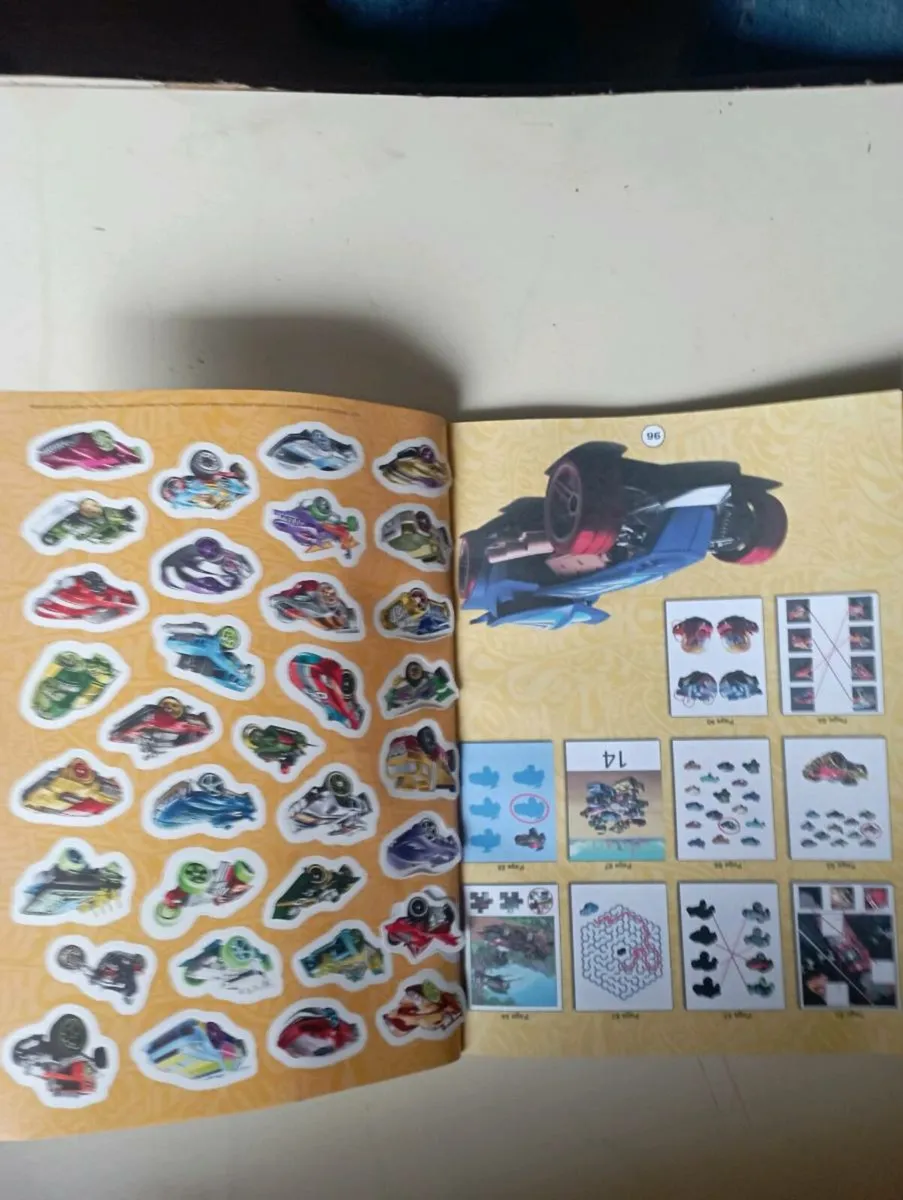 MY LITTLE PONY COLOURING BOOK PLUS HOT WHEELS BOOK - Image 4