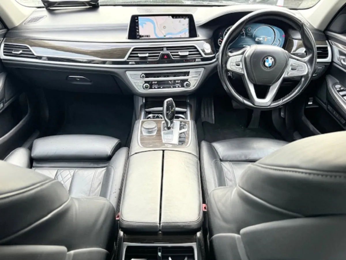 BMW 7-Series 2017 - Image 4