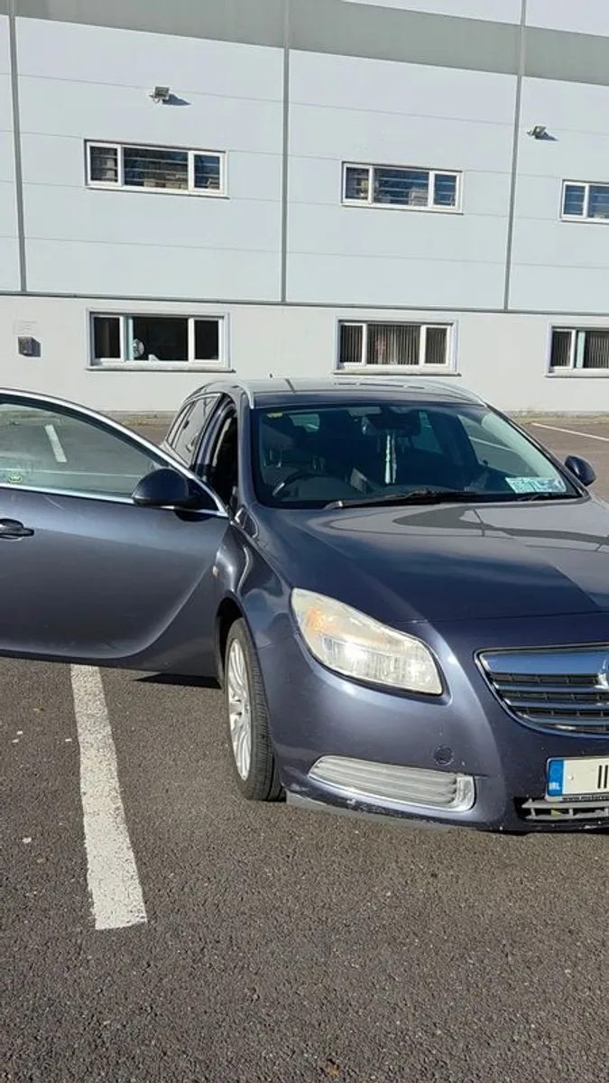 2011 Opel Insignia - Image 1