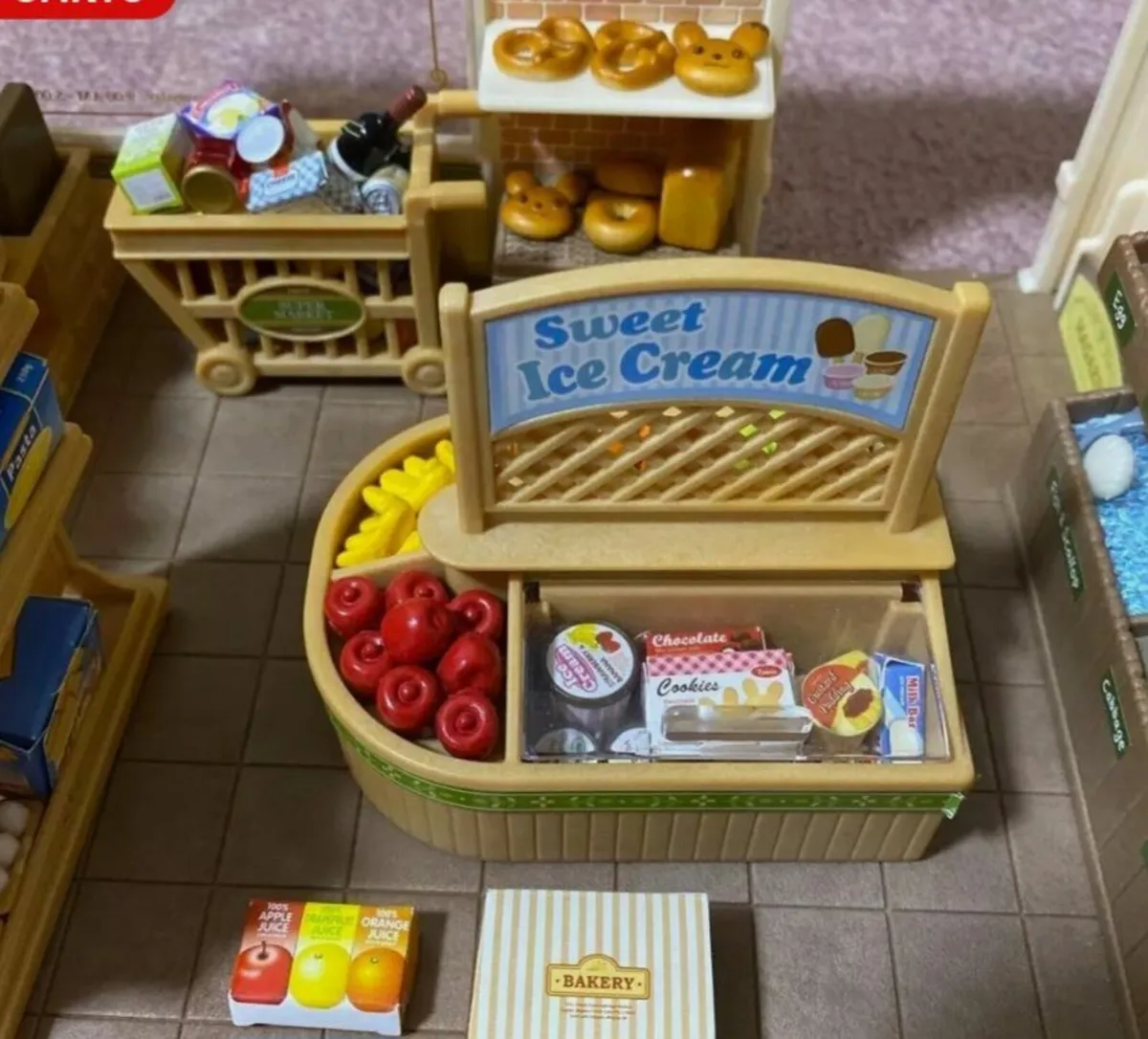 Vintage Sylvanian Family Vintage Grocery Store - Image 1