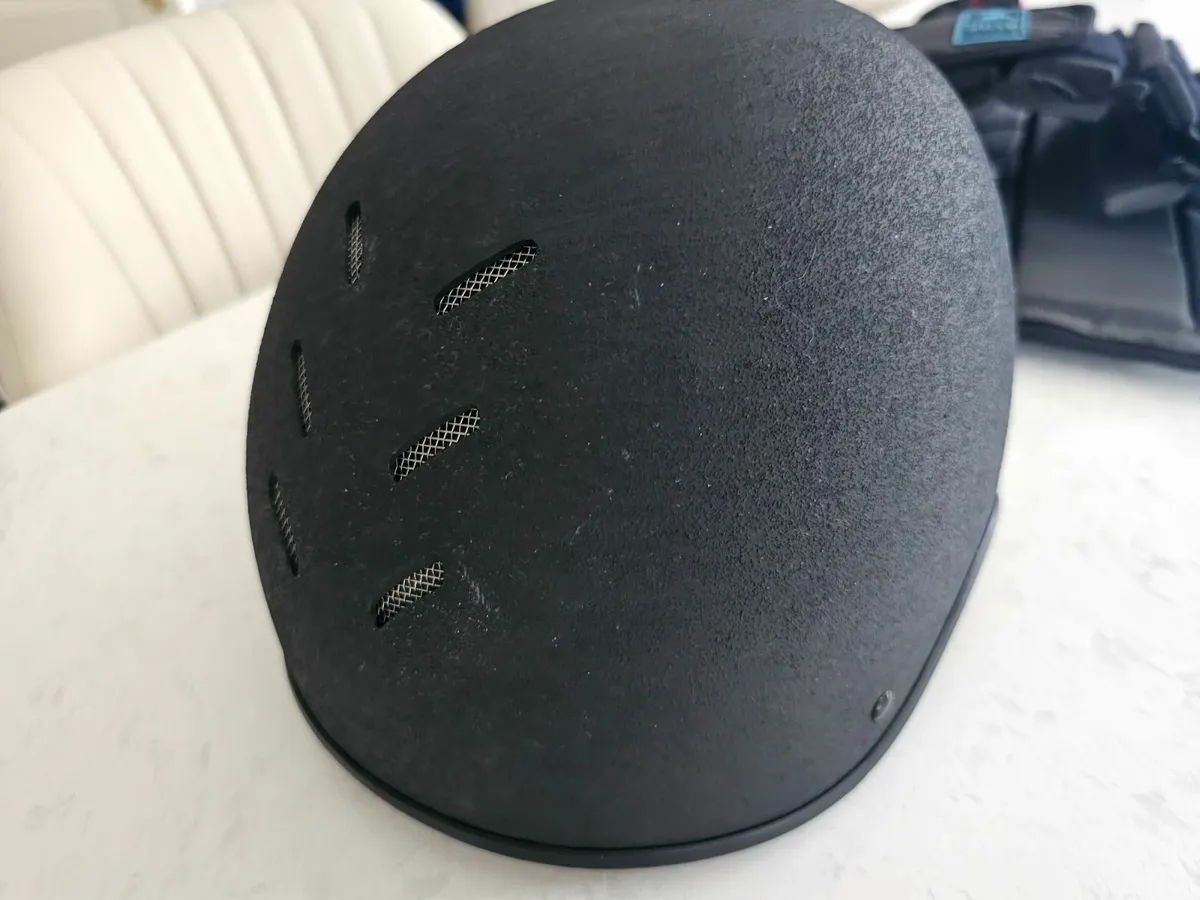 Horse riding hat - Image 1