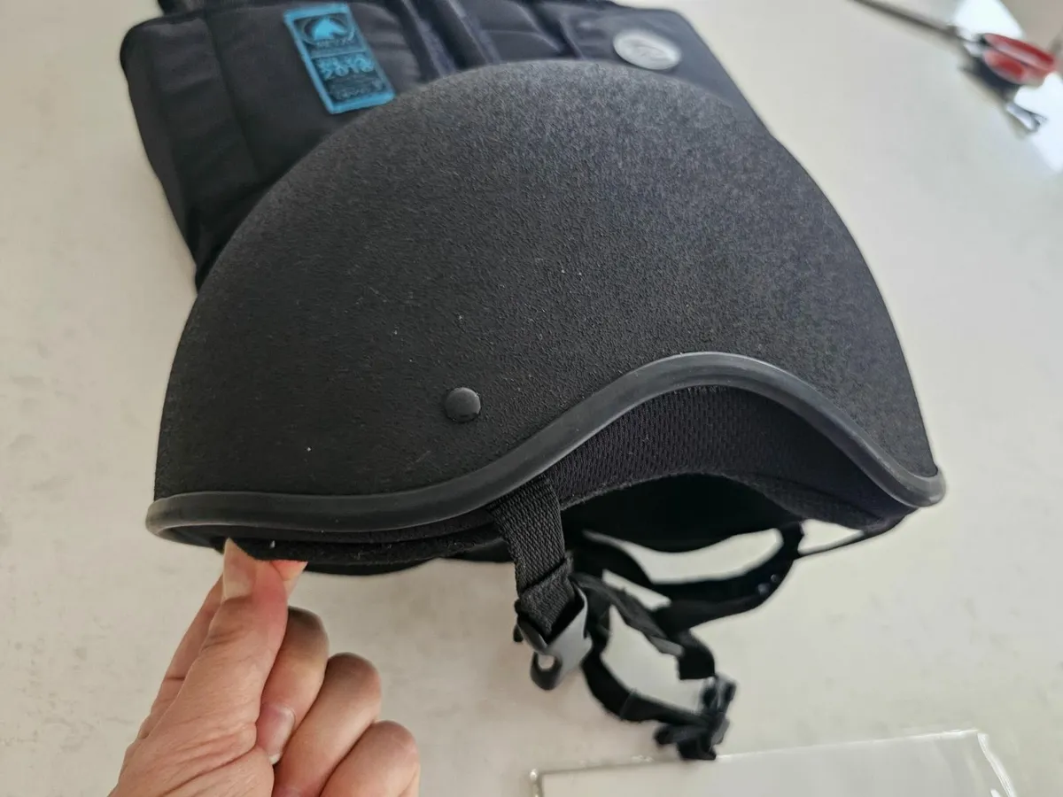 Horse riding hat - Image 2