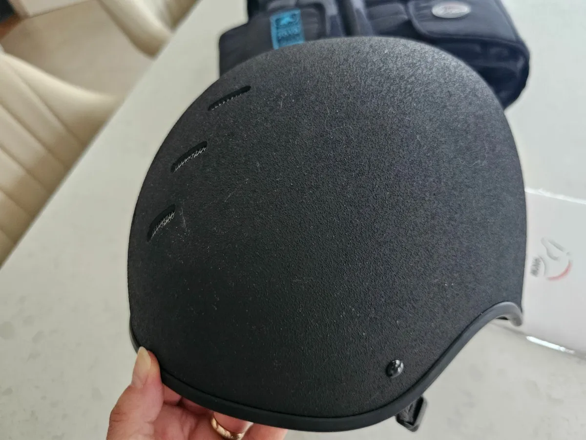 Horse riding hat - Image 4