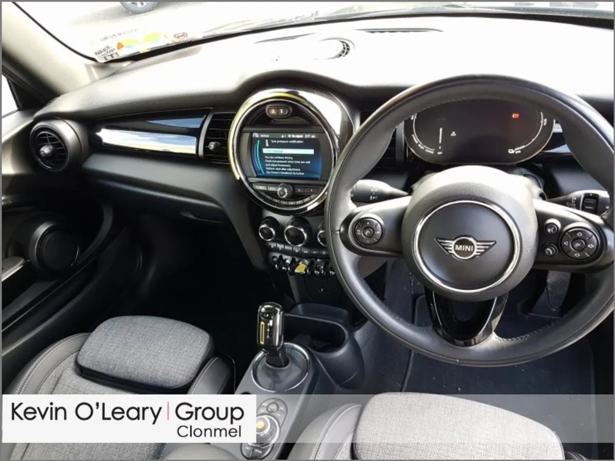 MINI Cooper Cooper Classic Auto - Image 2