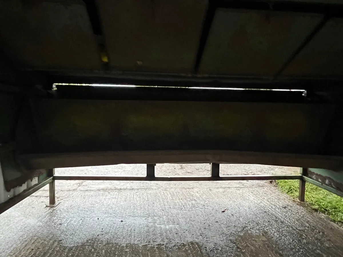 Cattle barriers/ Creep feeder/ sheep feeder - Image 3