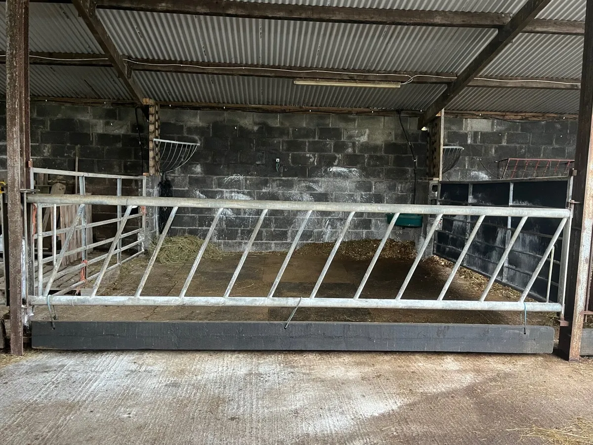 Cattle barriers/ Creep feeder/ sheep feeder - Image 1
