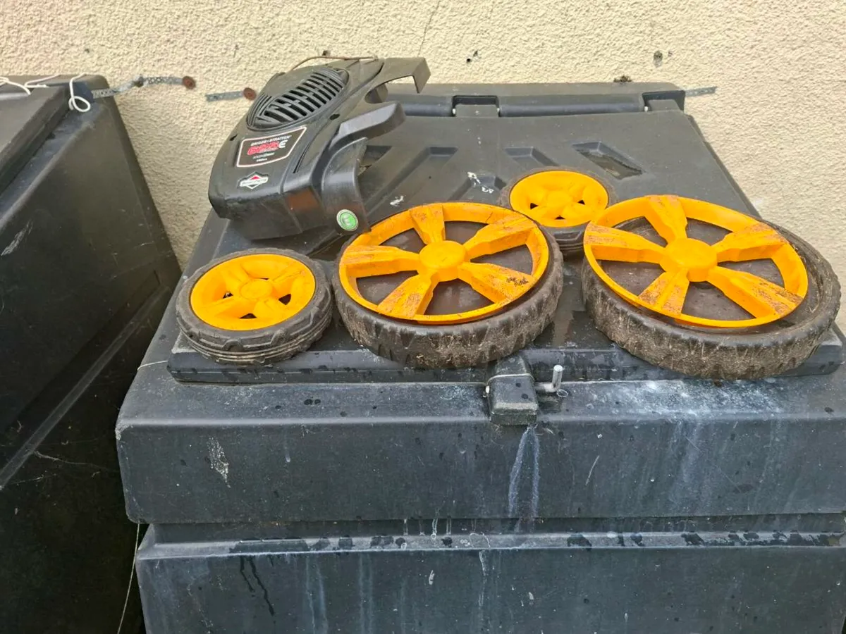 lawnmower  wheels - Image 1