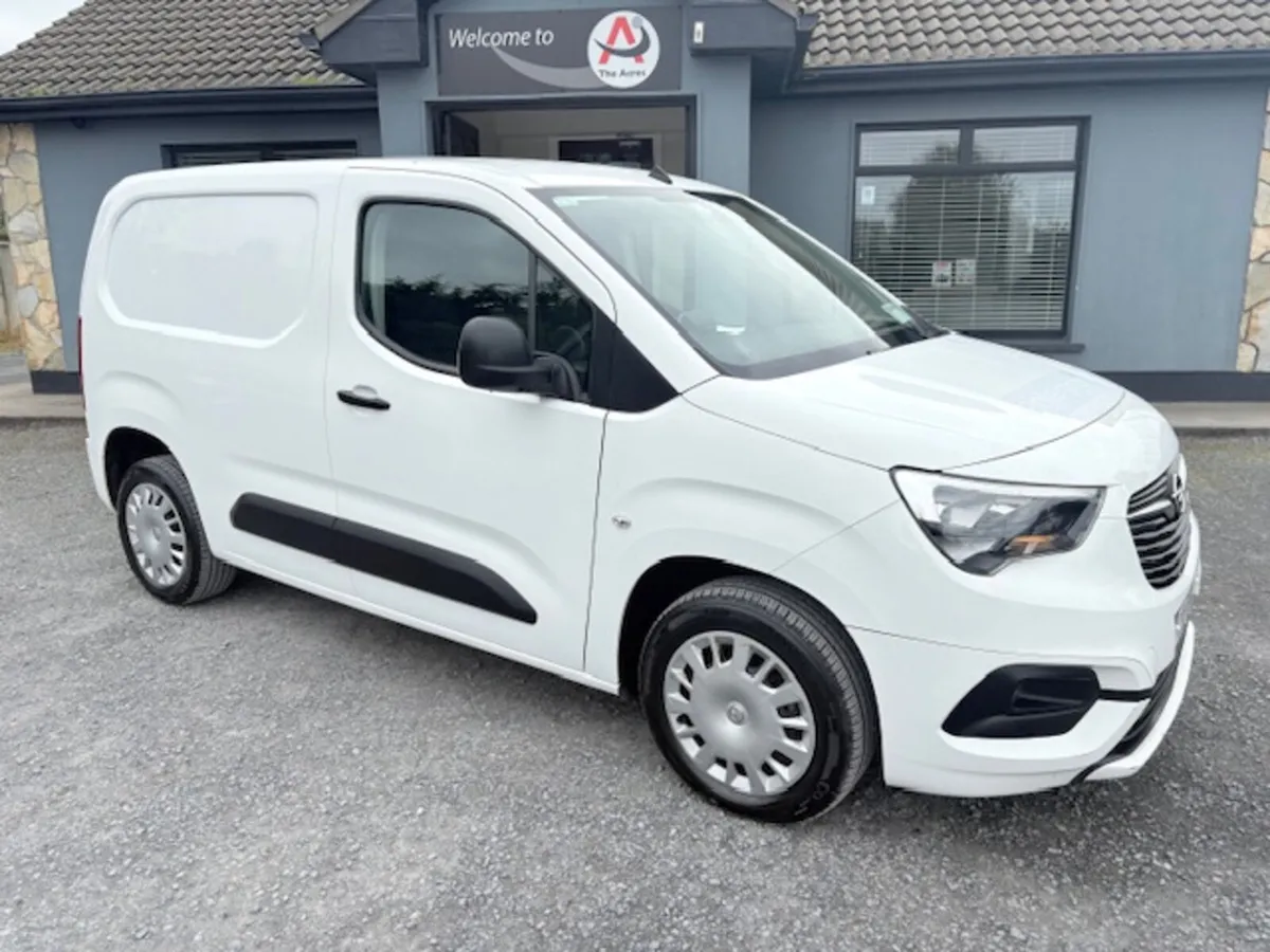 Opel Combo 2022 €65 a week - Image 2
