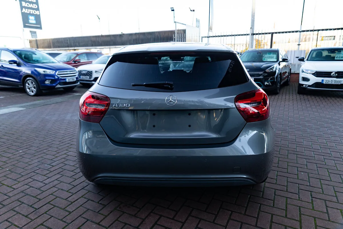 1.6 PETROL  HATCH 5DR AUTOMATIC - Image 4