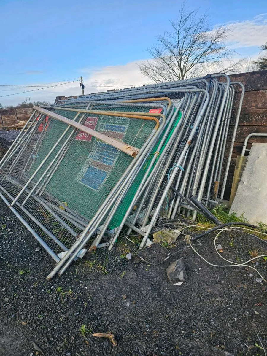Site fencing - Image 1