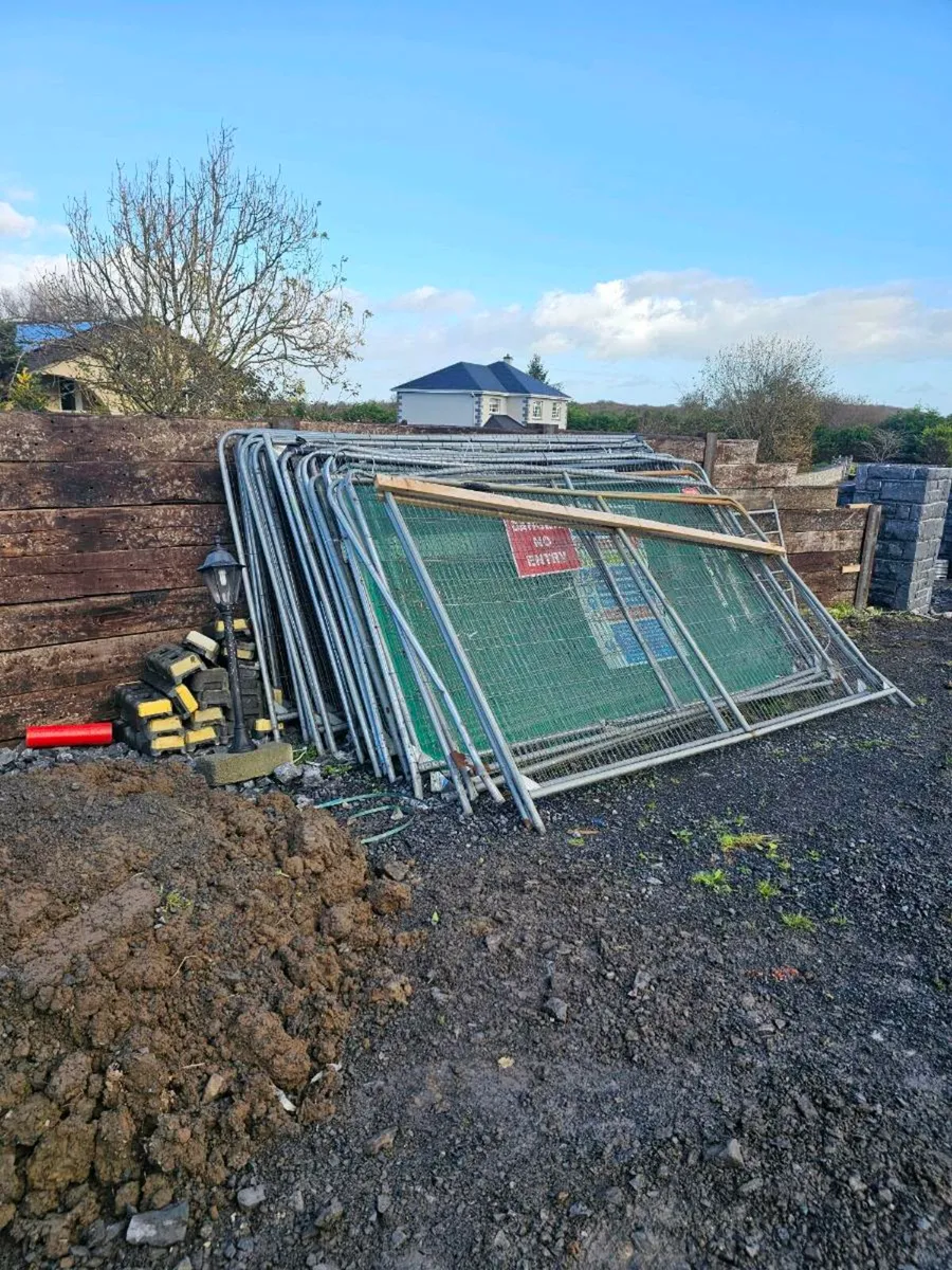 Site fencing - Image 3
