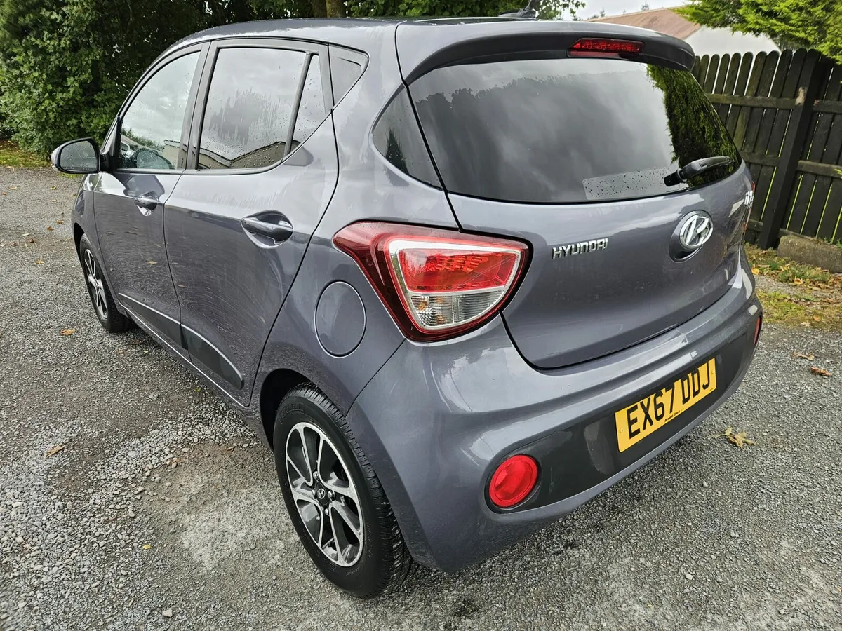 2017 Hyundai i10 - Image 3