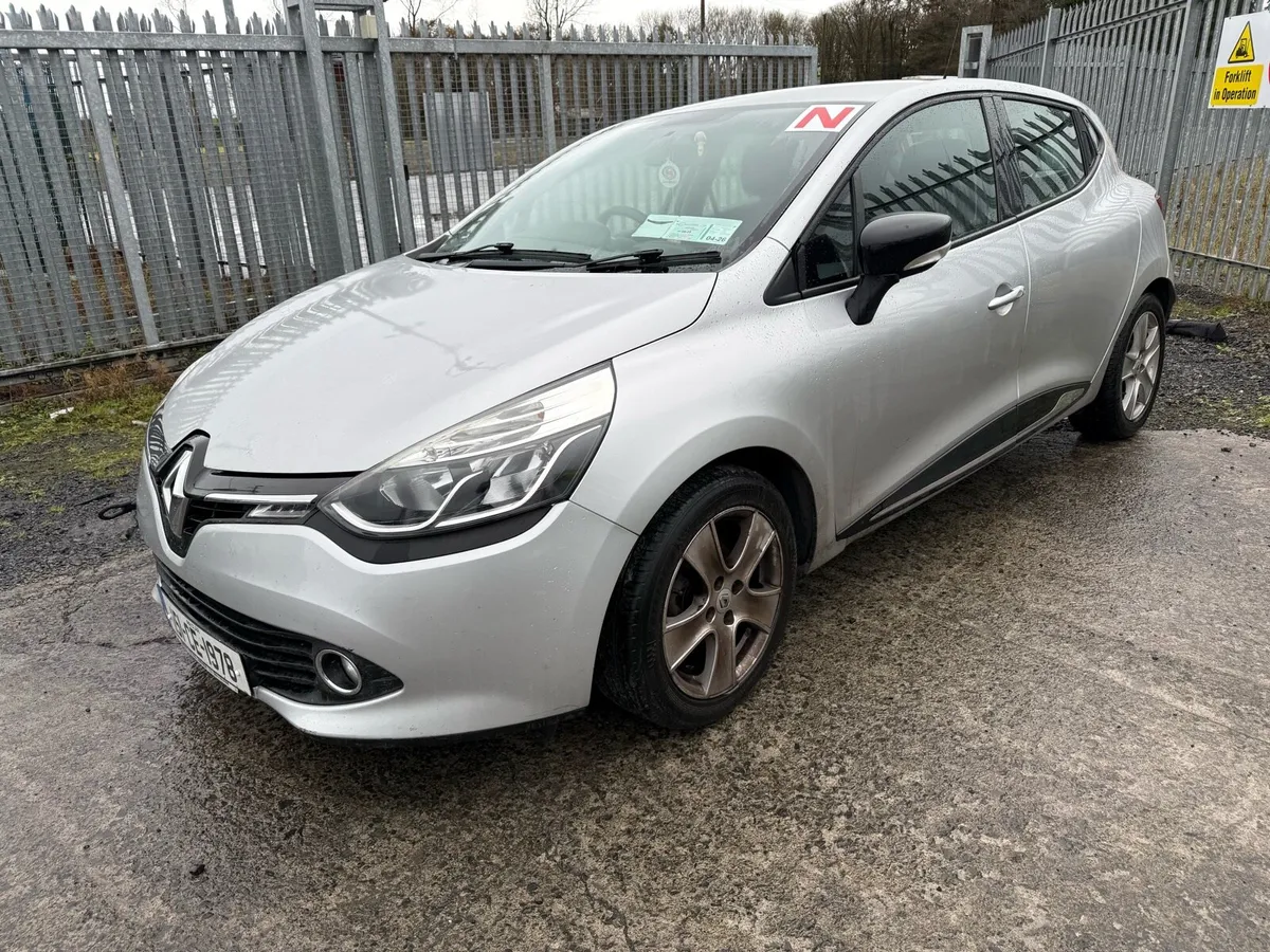 2015 Renault Clio 1.5dci NEEDS ENGINE - Image 2