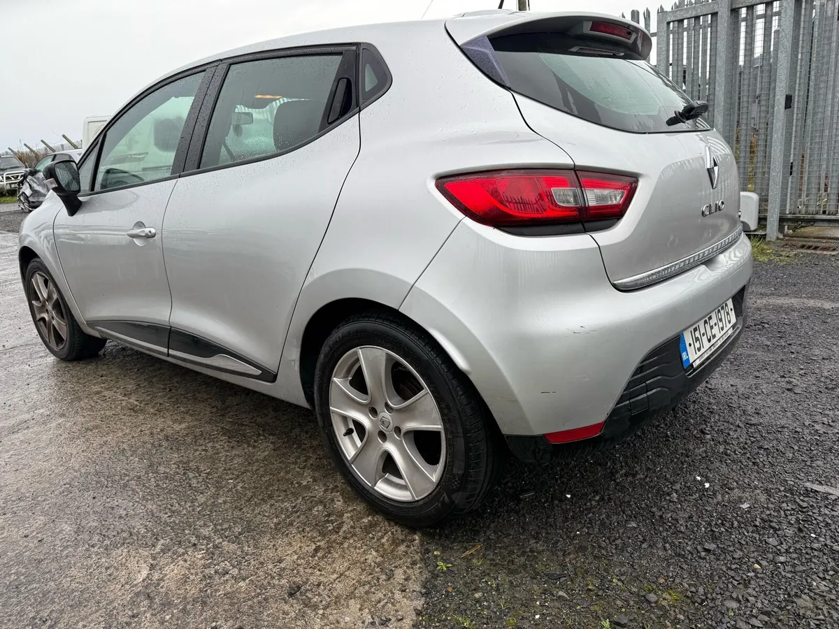 2015 Renault Clio 1.5dci NEEDS ENGINE - Image 3