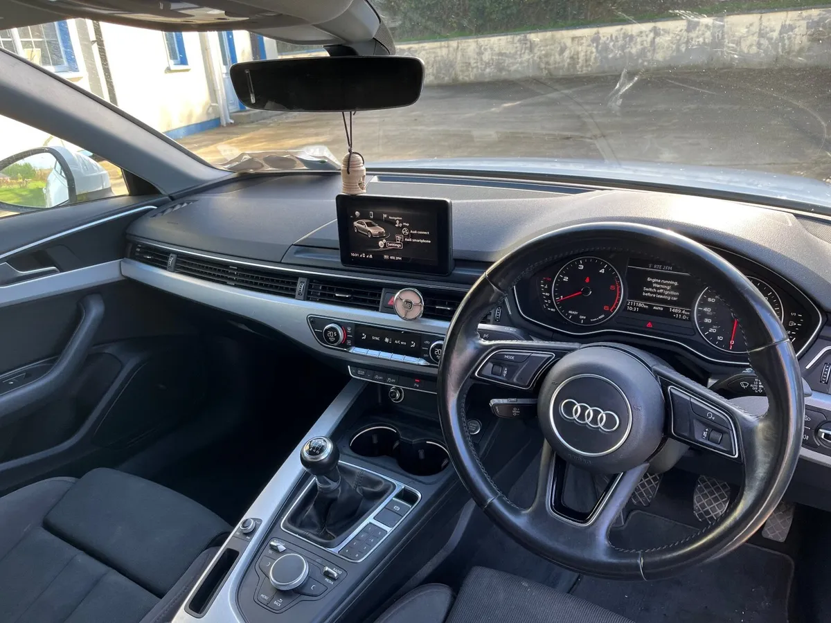 Audi A4 SE Ultra Sport 2.0L TDI 5DR - Image 3