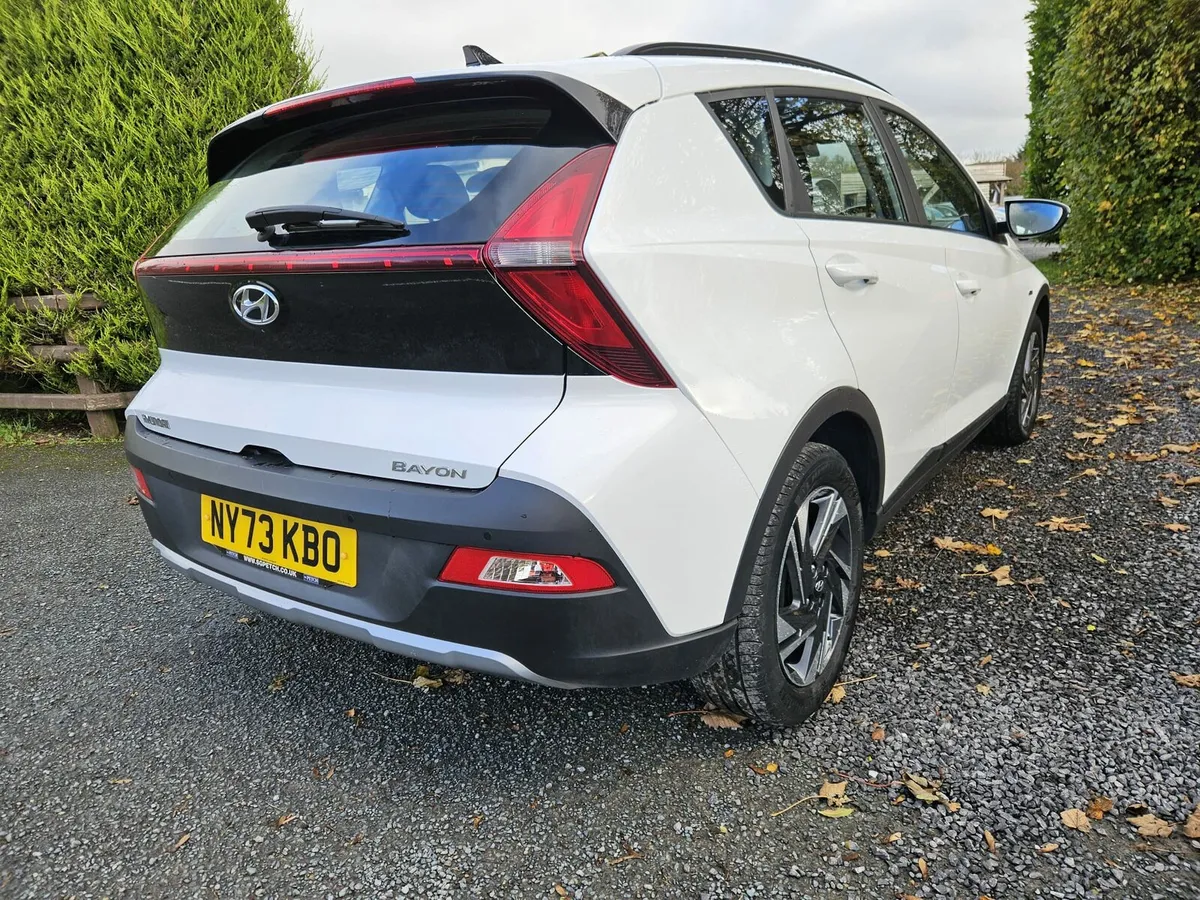 2024 Hyundai Bayon - Image 3