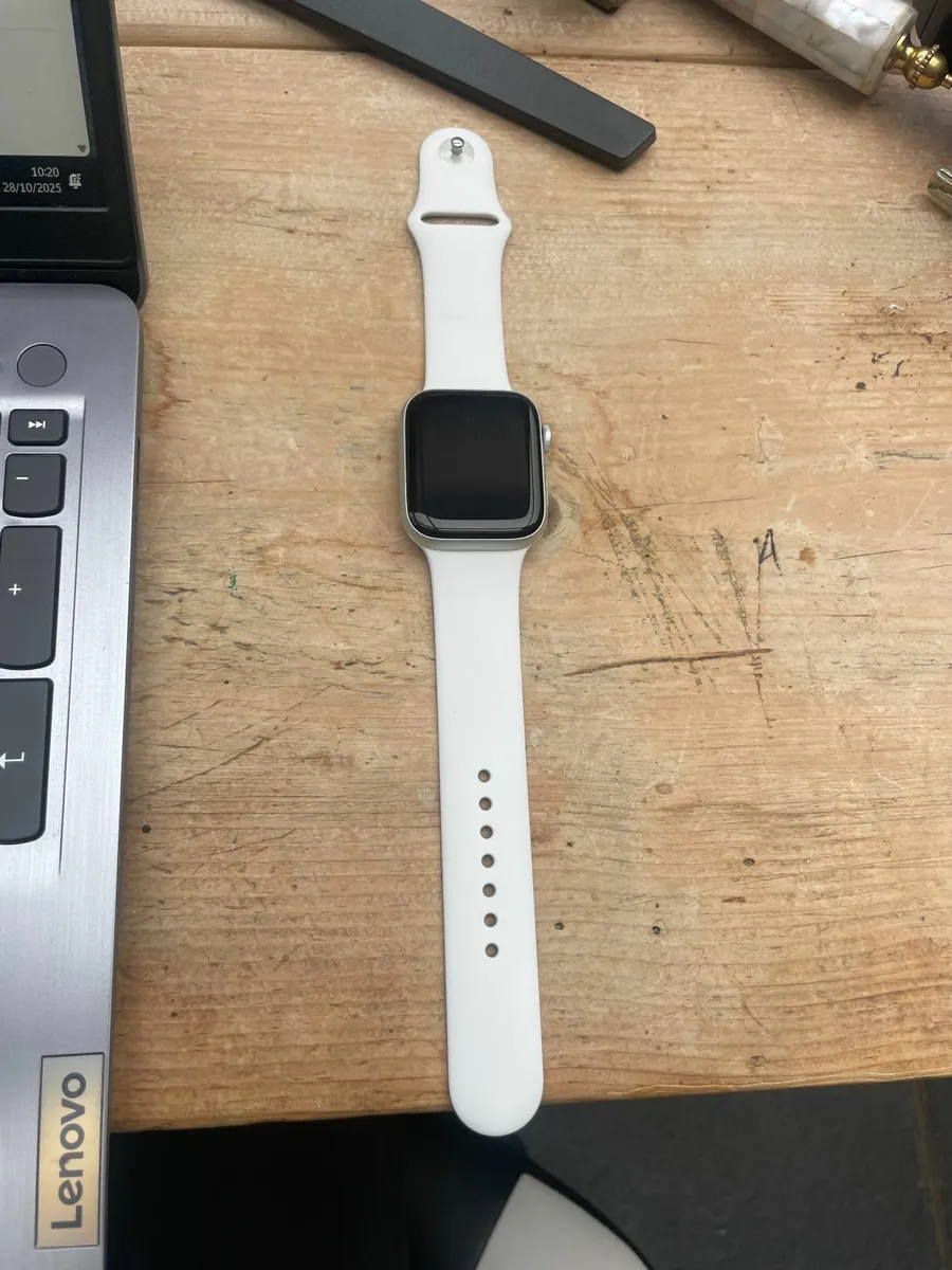 Apple Watch - Image 1
