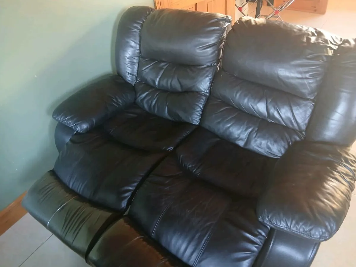 Recliner 2 seater - Image 2