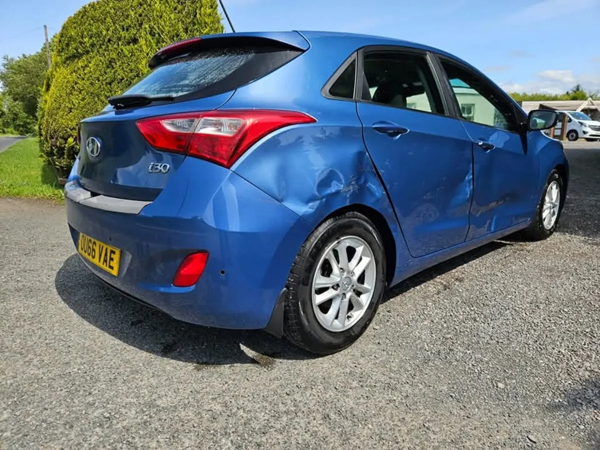 2016 Hyundai i30 - Image 3