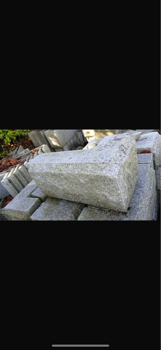 Rockfaced solid granite Quoins