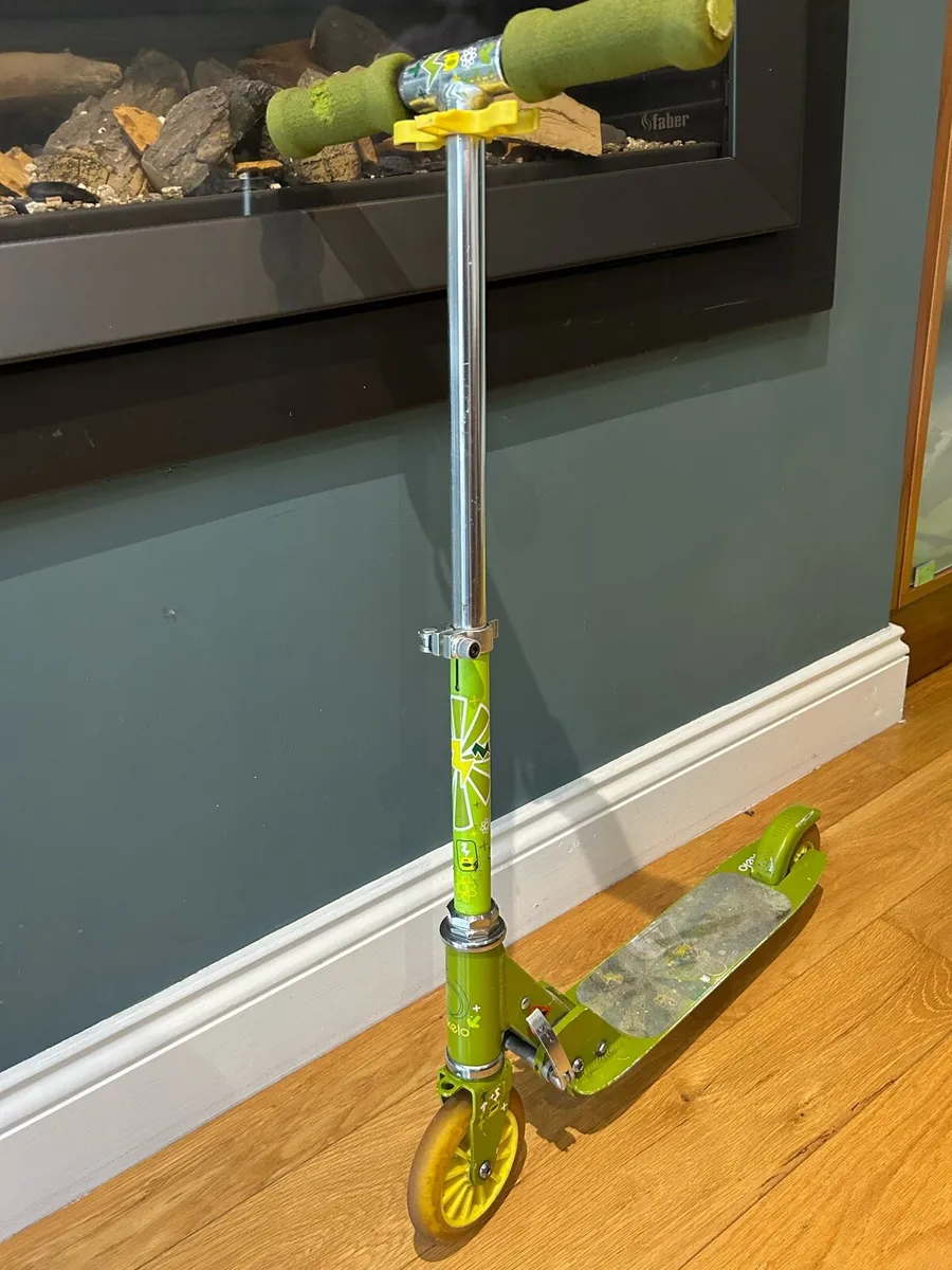 Kids scooter - Image 1
