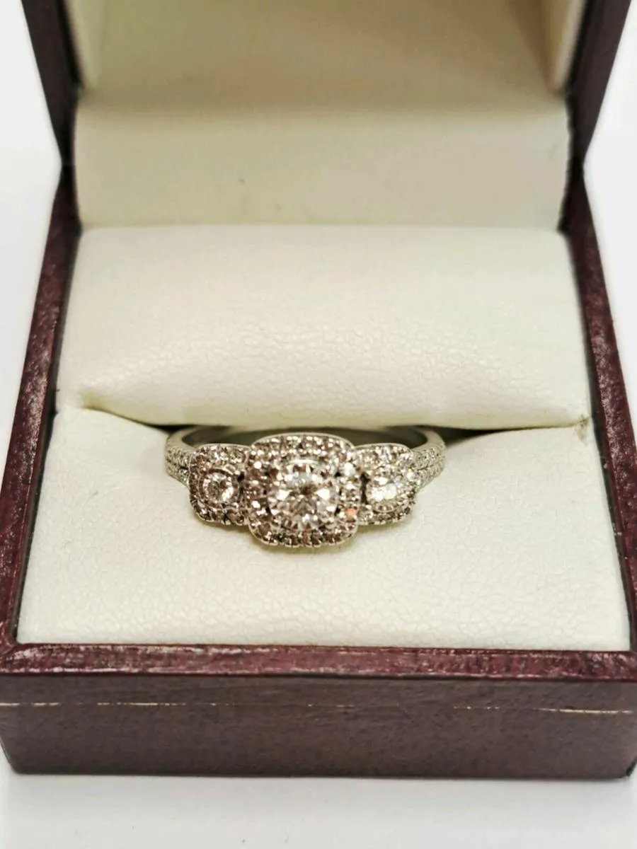 9K White Gold Diamond Ring 9CT - Image 1