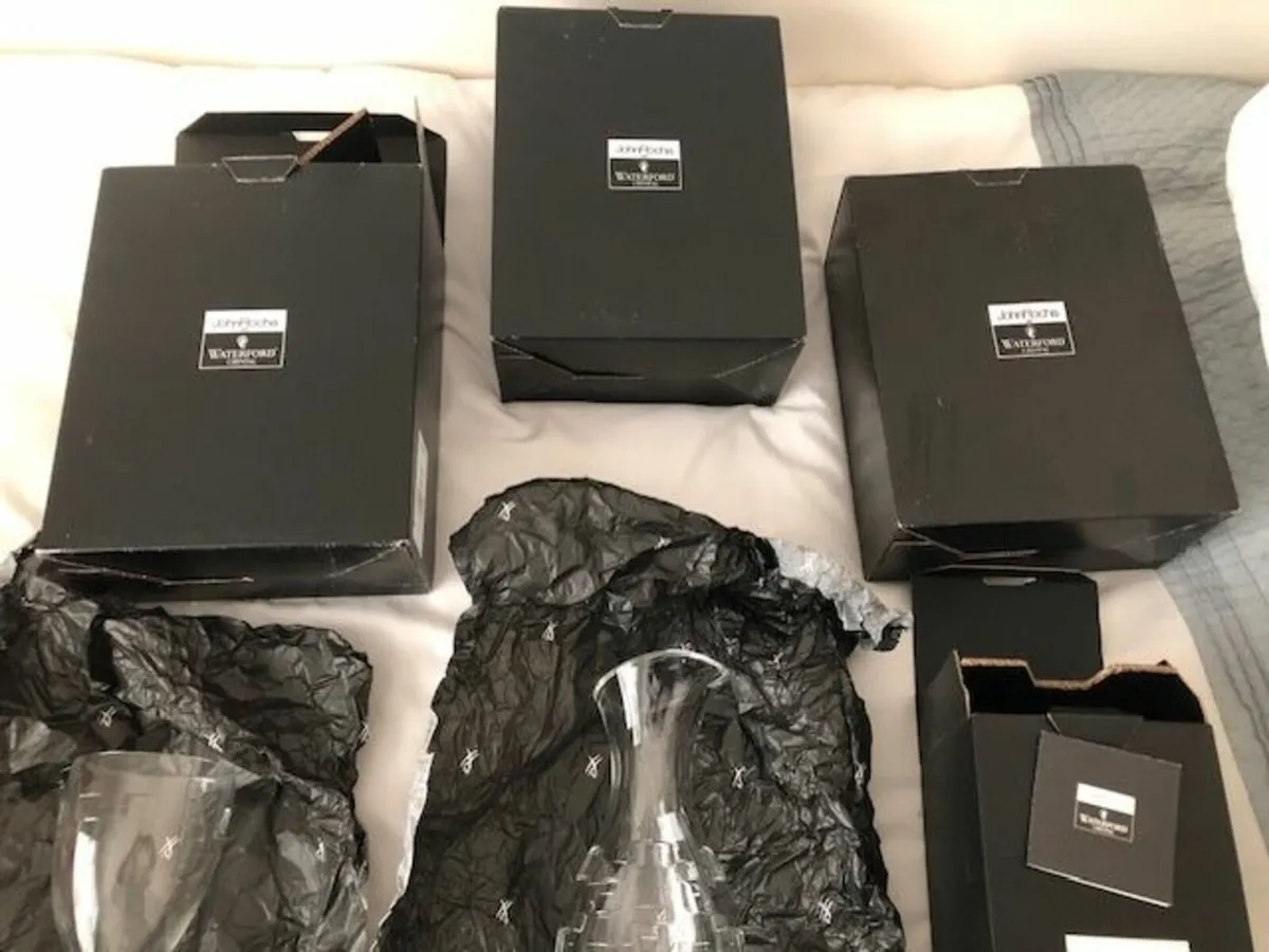 6 signed John Rocha Waterford goblets in Geo style - Image 1